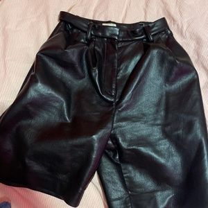 Wilfred long faux leather shorts